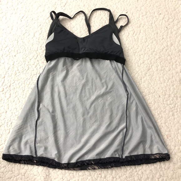Maternity swim top with adjustable straps - Picture 5 of 15